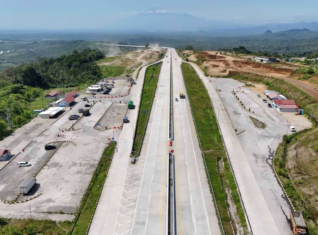 Pembangunan Rest Area Jalan Tol Cisumdawu